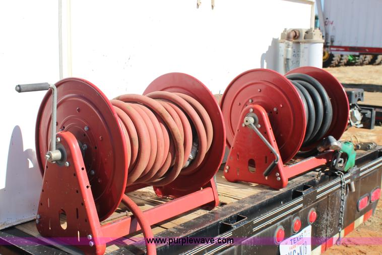 image for item H1620 2000 Big Tex 16' gooseneck trailer