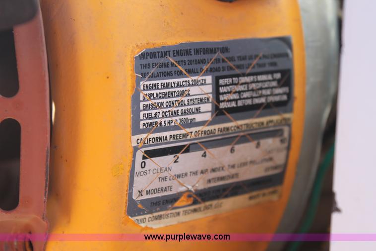 image for item H1620 2000 Big Tex 16' gooseneck trailer