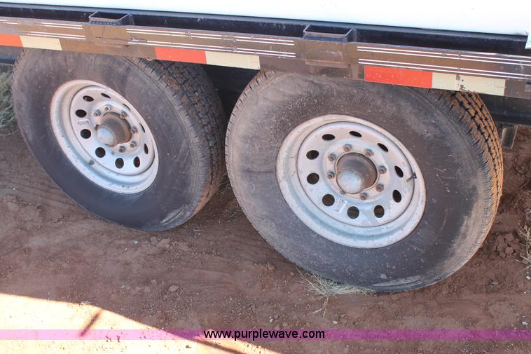 image for item H1620 2000 Big Tex 16' gooseneck trailer