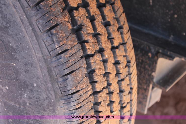 image for item H1620 2000 Big Tex 16' gooseneck trailer