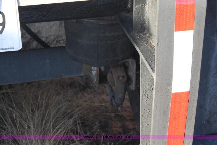 image for item H1642 1997 Transcraft Eagle flatbed trailer