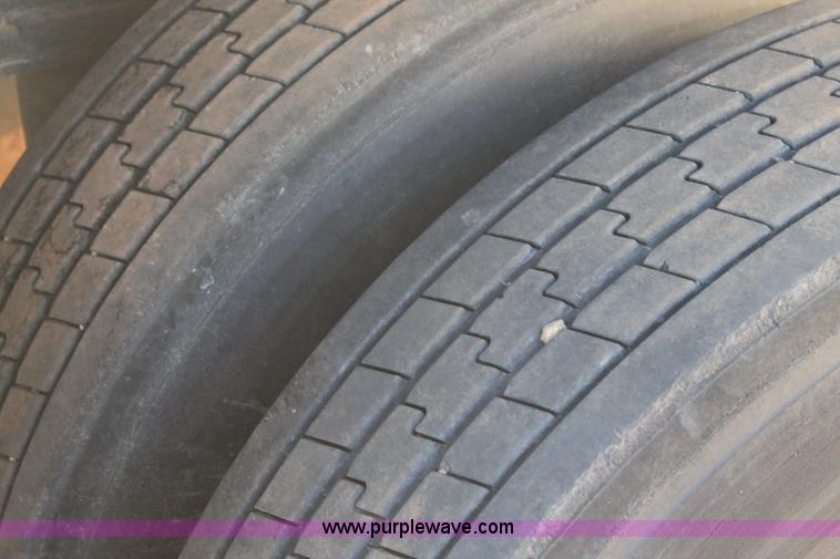 image for item H1642 1997 Transcraft Eagle flatbed trailer