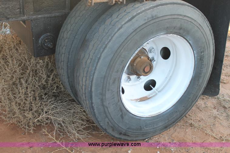 image for item H1642 1997 Transcraft Eagle flatbed trailer