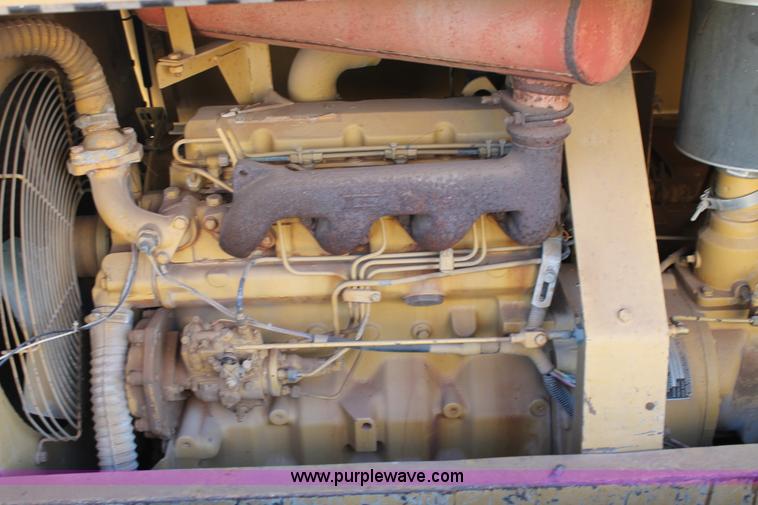 image for item H1643 1990 Leroi Dresser air compressor