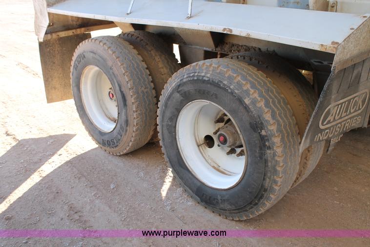 image for item H1647 2006 Aulick 6-704 belted bottom trailer