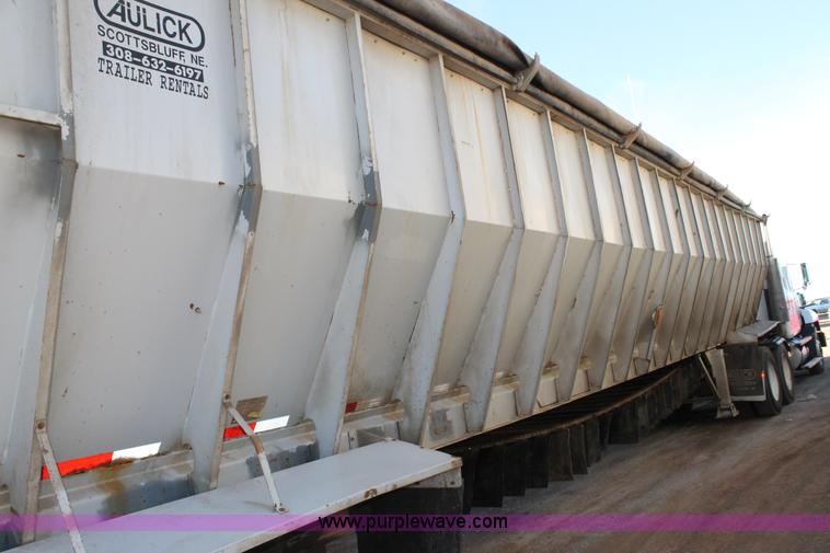 image for item H1647 2006 Aulick 6-704 belted bottom trailer