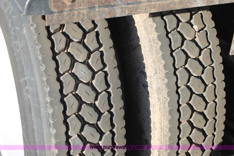 image for item H1655 1996 Mack CH613 semi truck