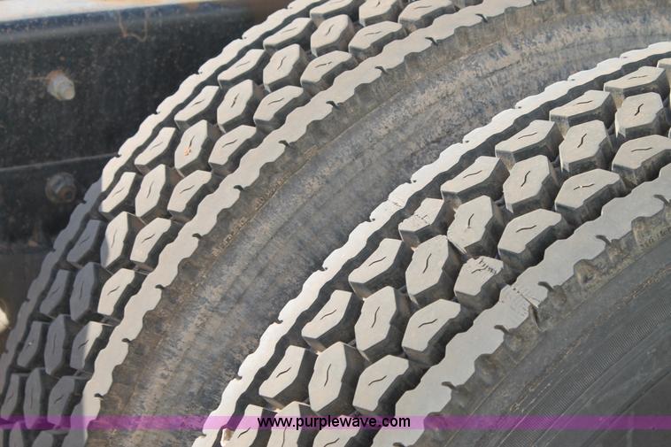 image for item H1655 1996 Mack CH613 semi truck