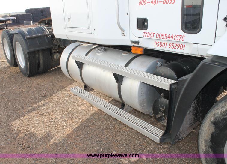 image for item H1655 1996 Mack CH613 semi truck