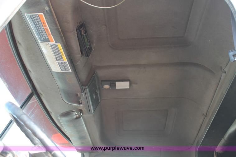 image for item H1655 1996 Mack CH613 semi truck