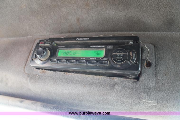 image for item H1655 1996 Mack CH613 semi truck