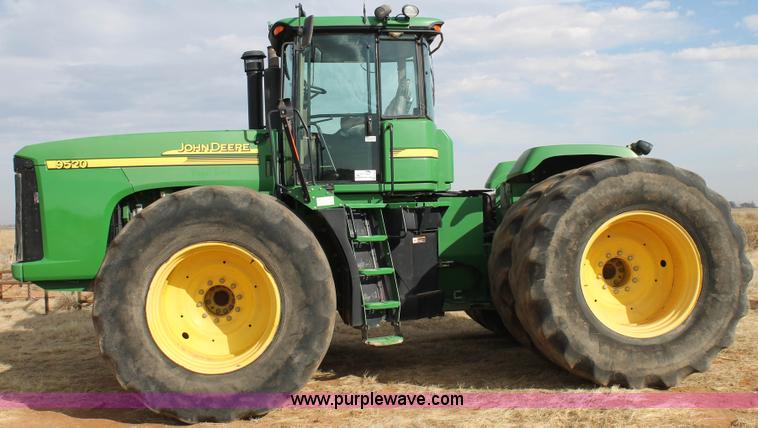 image for item H1659 2006 John Deere 9520 4WD tractor