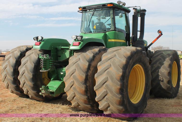 image for item H1659 2006 John Deere 9520 4WD tractor