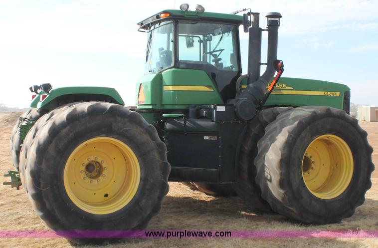 image for item H1659 2006 John Deere 9520 4WD tractor