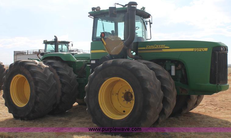 image for item H1659 2006 John Deere 9520 4WD tractor