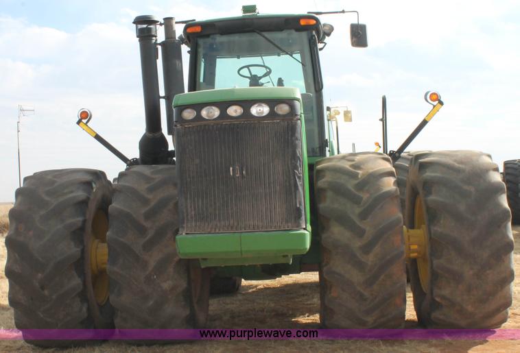 image for item H1659 2006 John Deere 9520 4WD tractor