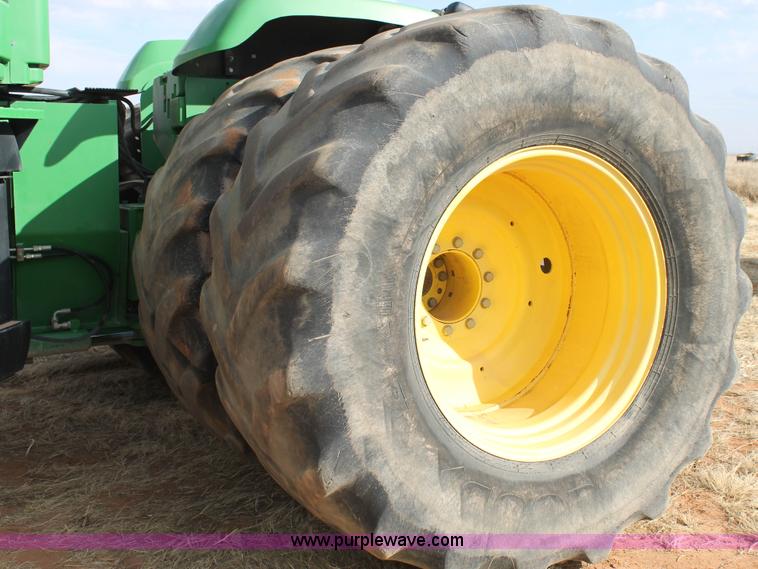 image for item H1659 2006 John Deere 9520 4WD tractor