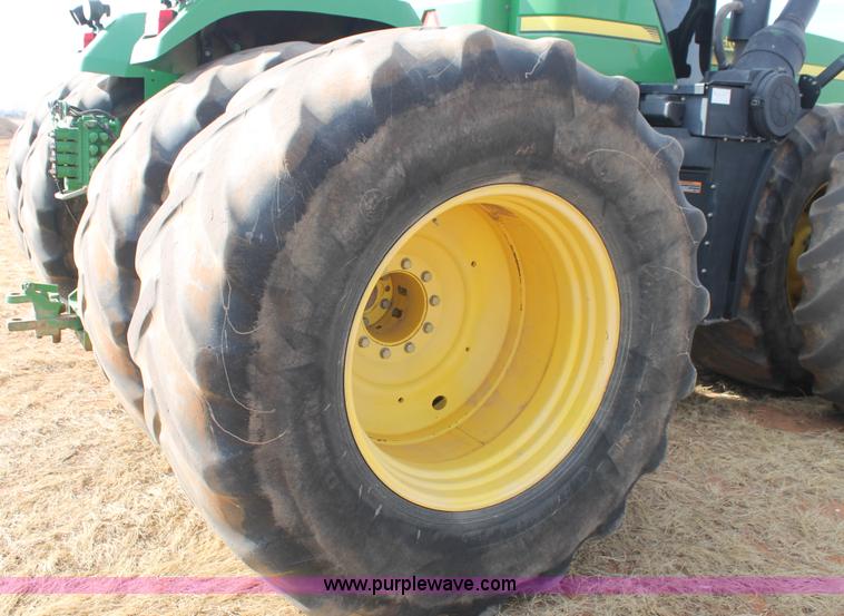 image for item H1659 2006 John Deere 9520 4WD tractor