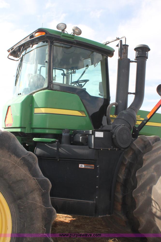 image for item H1659 2006 John Deere 9520 4WD tractor