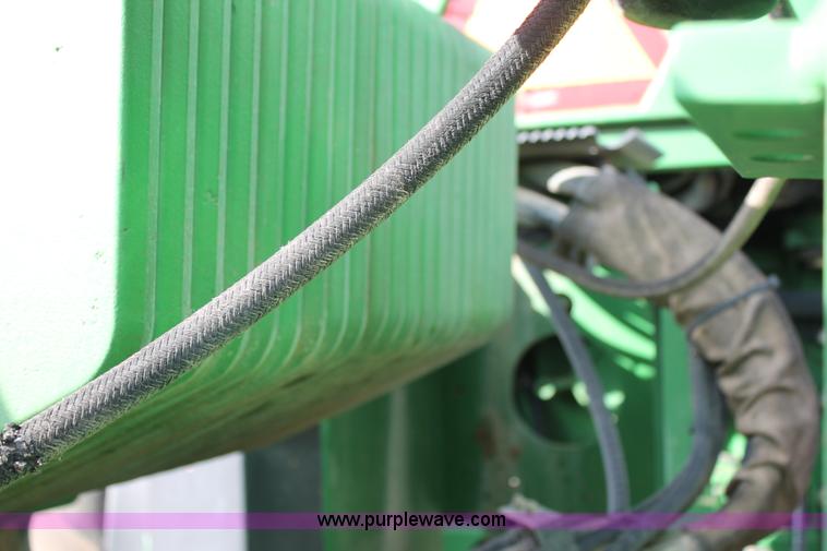 image for item H1659 2006 John Deere 9520 4WD tractor