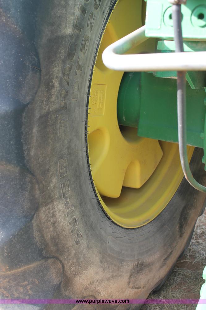 image for item H1659 2006 John Deere 9520 4WD tractor