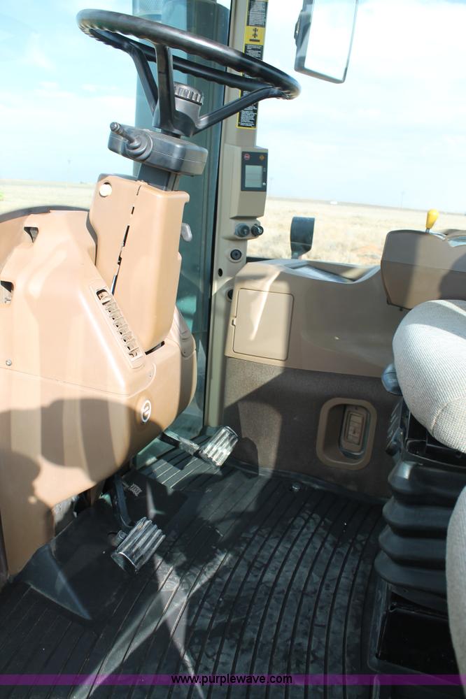 image for item H1659 2006 John Deere 9520 4WD tractor