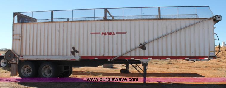 image for item H1660 2006 Parma silage trailer