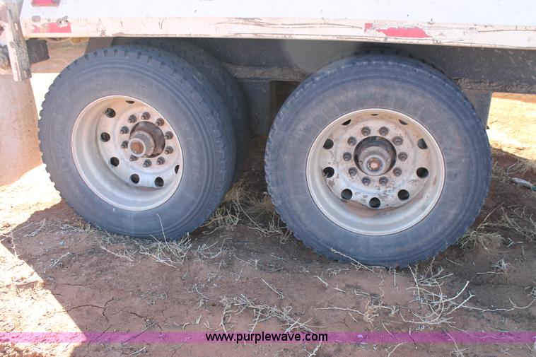 image for item H1660 2006 Parma silage trailer