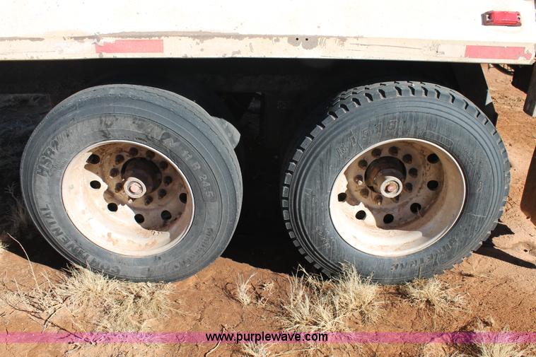 image for item H1660 2006 Parma silage trailer