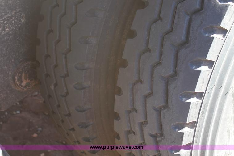 image for item H1660 2006 Parma silage trailer