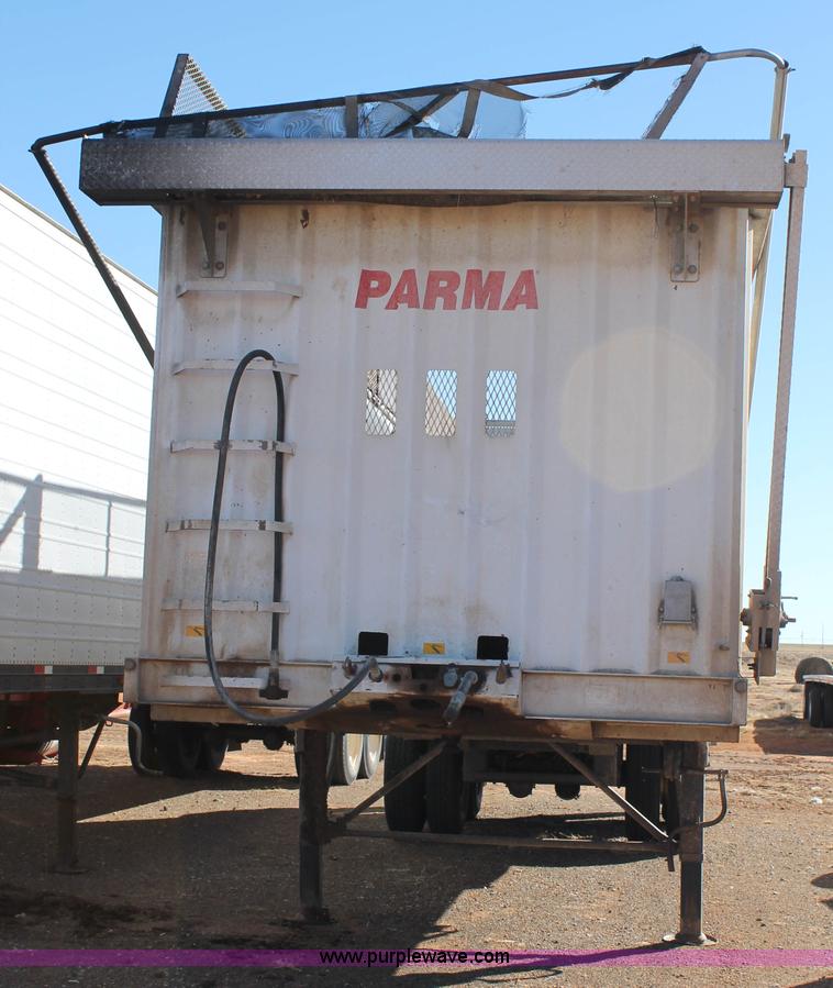 image for item H1661 2007 Parma silage trailer