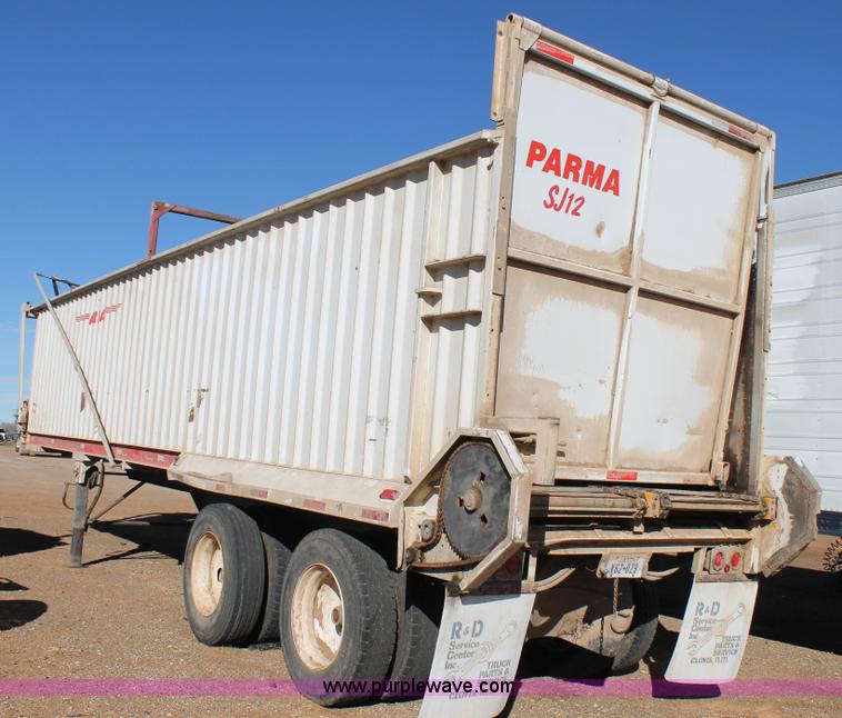 image for item H1661 2007 Parma silage trailer