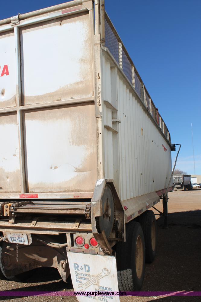 image for item H1661 2007 Parma silage trailer