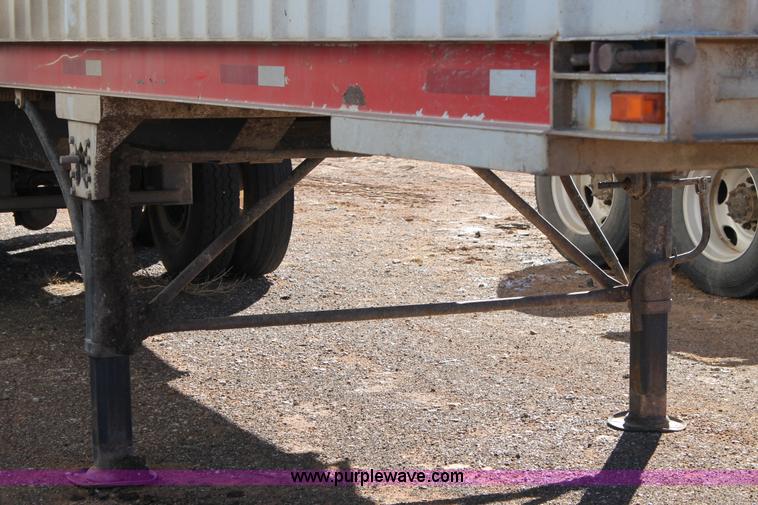 image for item H1661 2007 Parma silage trailer