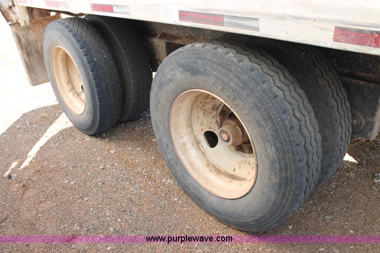 image for item H1661 2007 Parma silage trailer