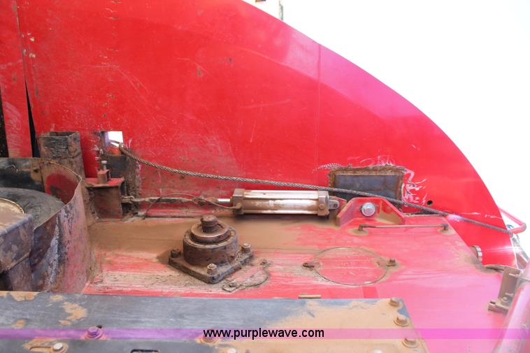 image for item H1662 Versa Bagger ID 1012 silage tube bagger