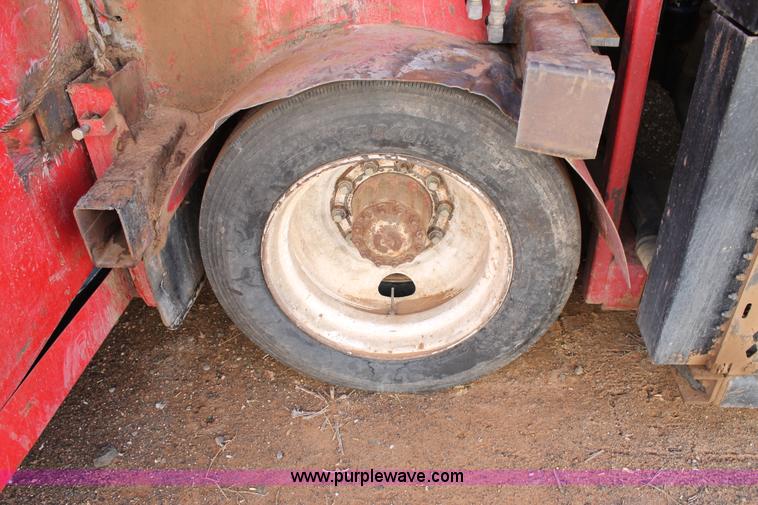 image for item H1662 Versa Bagger ID 1012 silage tube bagger