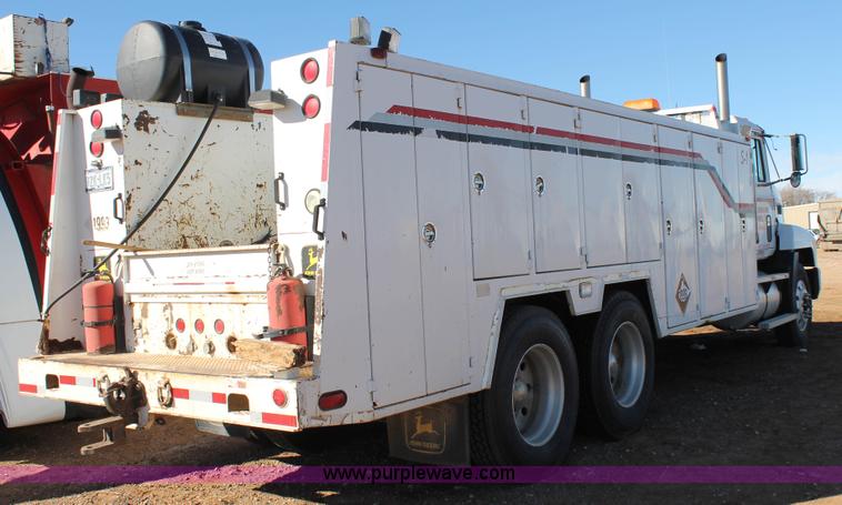 image for item H1663 1996 Mack CH613 service truck