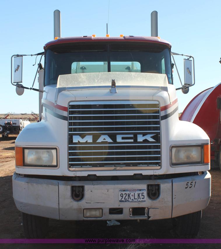 image for item H1663 1996 Mack CH613 service truck