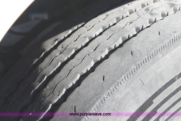 image for item H1663 1996 Mack CH613 service truck