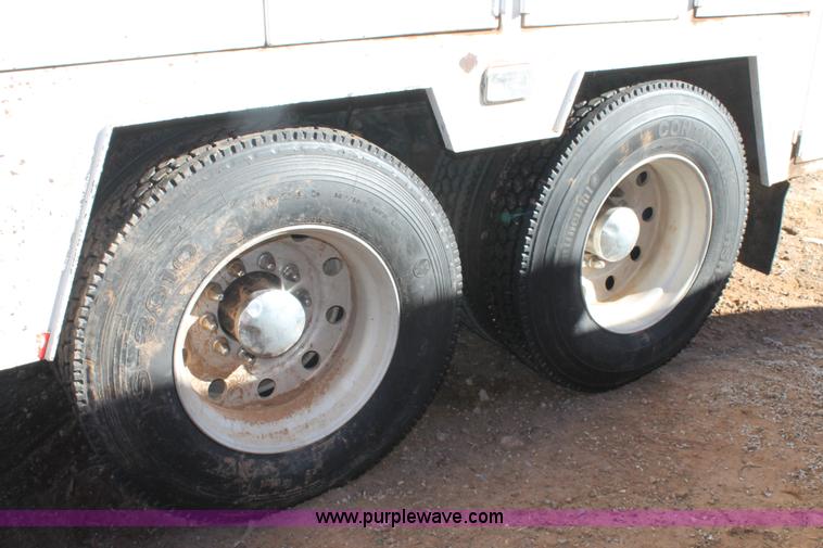 image for item H1663 1996 Mack CH613 service truck