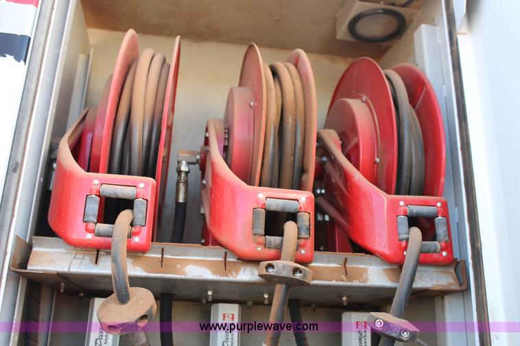 image for item H1663 1996 Mack CH613 service truck