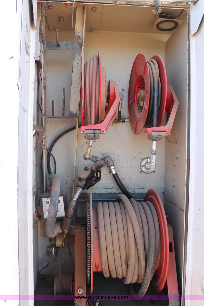 image for item H1663 1996 Mack CH613 service truck