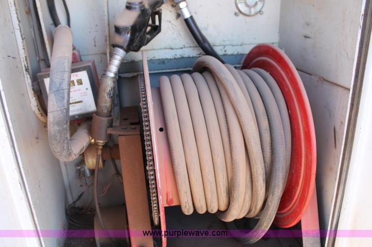 image for item H1663 1996 Mack CH613 service truck