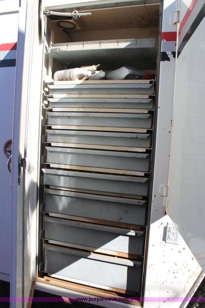 image for item H1663 1996 Mack CH613 service truck