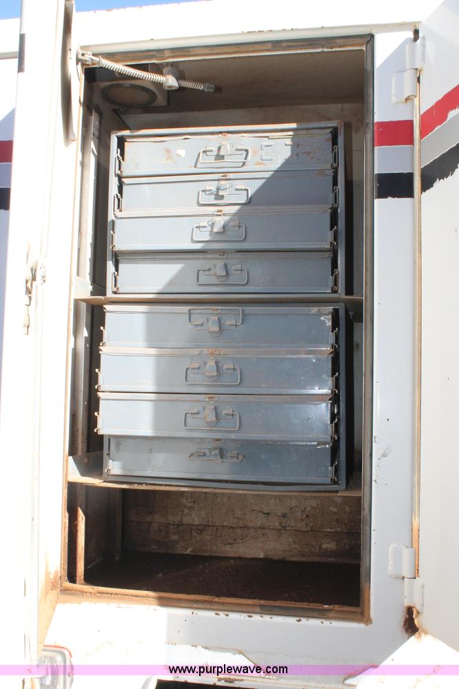 image for item H1663 1996 Mack CH613 service truck