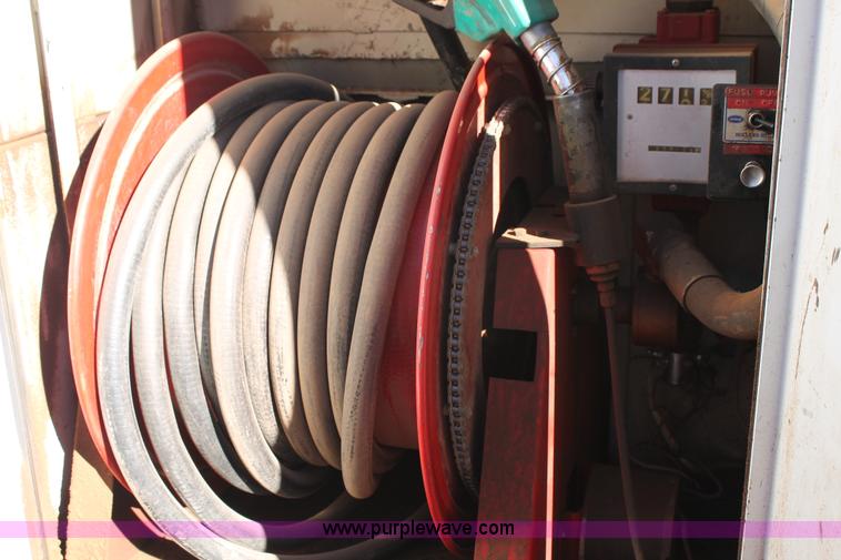 image for item H1663 1996 Mack CH613 service truck