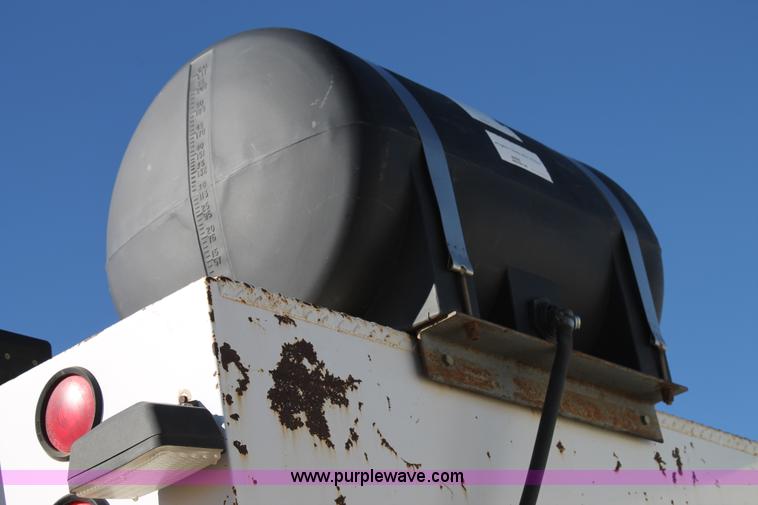 image for item H1663 1996 Mack CH613 service truck