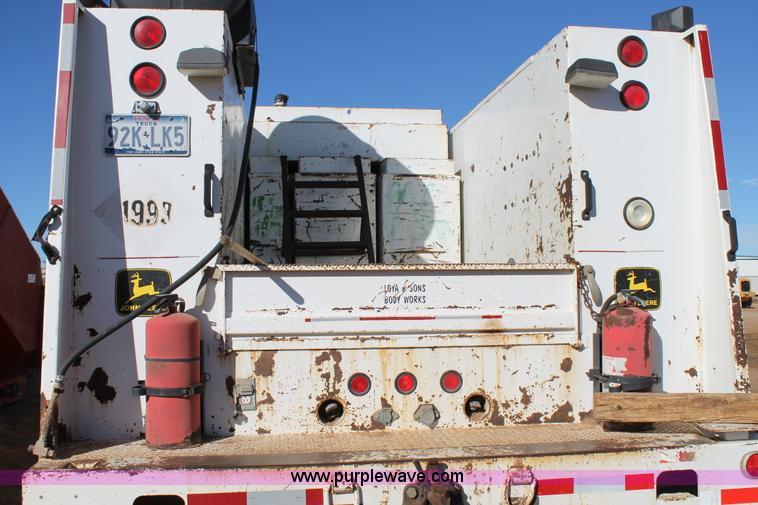 image for item H1663 1996 Mack CH613 service truck