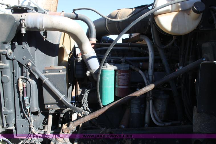 image for item H1663 1996 Mack CH613 service truck